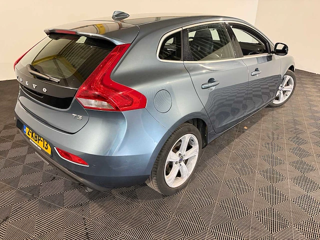 Volvo v40 1.6 t3 momentum, 2-kbp-13 - afbeelding 11 van  15