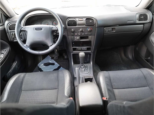 Volvo v40 1.8, 2001, automaat, 17-gn-lg - afbeelding 9 van  29