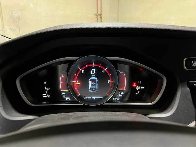Volvo v40 2.0 d2 momentum 120pk 2015, gh-539-n - afbeelding 20 van  43