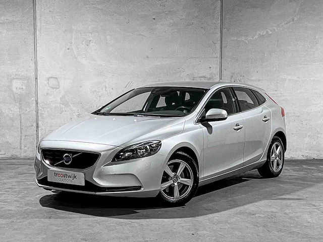 Volvo v40 2.0 d2 momentum 120pk 2015, gh-539-n - afbeelding 12 van  43