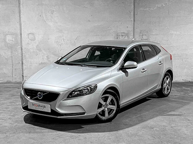 Volvo v40 2.0 d2 momentum 120pk 2015, gh-539-n - afbeelding 23 van  43