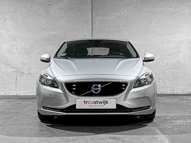 Volvo v40 2.0 d2 momentum 120pk 2015, gh-539-n - afbeelding 34 van  43