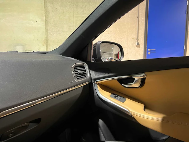 Volvo v40 2.0 d2 nordic+ inscription 120pk 2016, kn-272-n - afbeelding 25 van  46