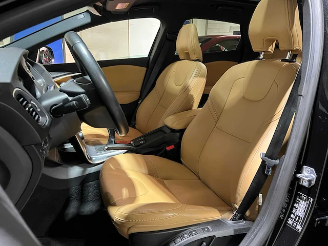 Volvo v40 2.0 d2 nordic+ inscription 120pk 2016, kn-272-n - afbeelding 29 van  46