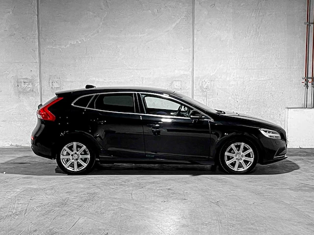 Volvo v40 2.0 d2 nordic+ inscription 120pk 2016, kn-272-n - afbeelding 45 van  46