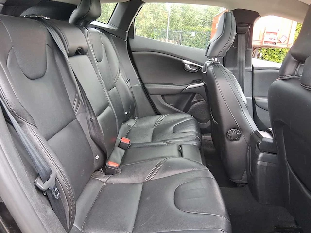 Volvo v40 2.0 d2 summum business| hr-843-t - afbeelding 21 van  32