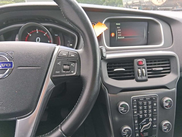 Volvo v40 2.0 d2 summum business| hr-843-t - afbeelding 20 van  32