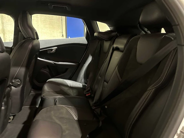 Volvo v40 2.0 d3 business sport 150pk 2017, pr-110-k - afbeelding 36 van  49