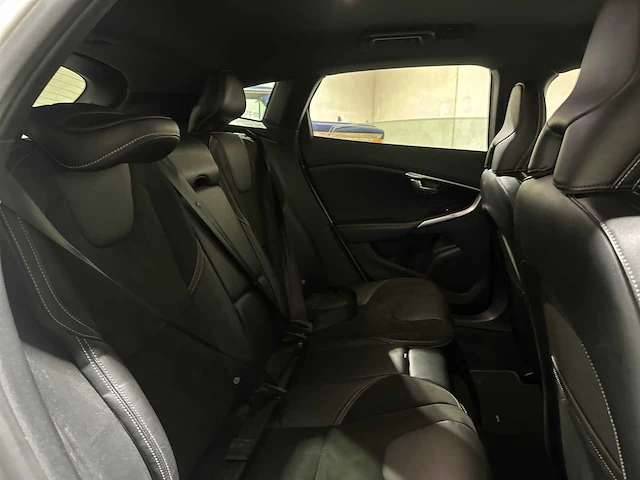 Volvo v40 2.0 d3 business sport 150pk 2017, pr-110-k - afbeelding 37 van  49
