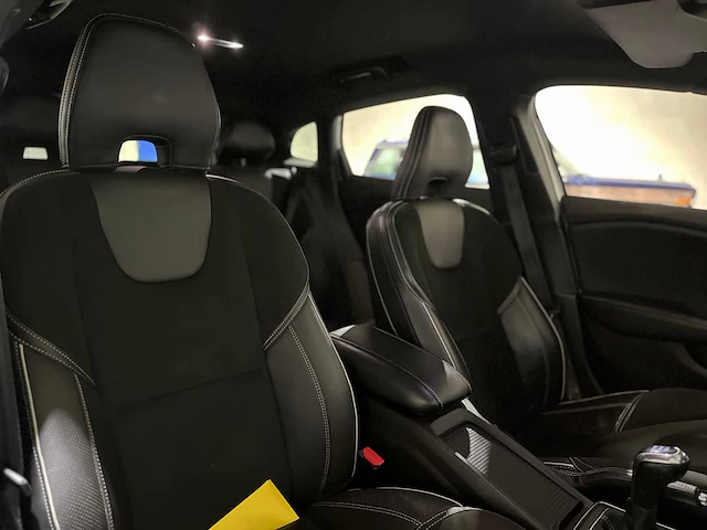 Volvo v40 2.0 d3 business sport 150pk 2017, pr-110-k - afbeelding 42 van  49