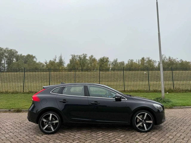 Volvo v40 2.0 d3 summum , kf-863-r - afbeelding 13 van  25
