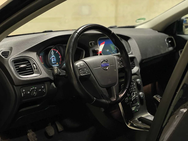 Volvo v40 2.0 d4 kinetic business 190pk 2014, 7-xzp-57 - afbeelding 9 van  39