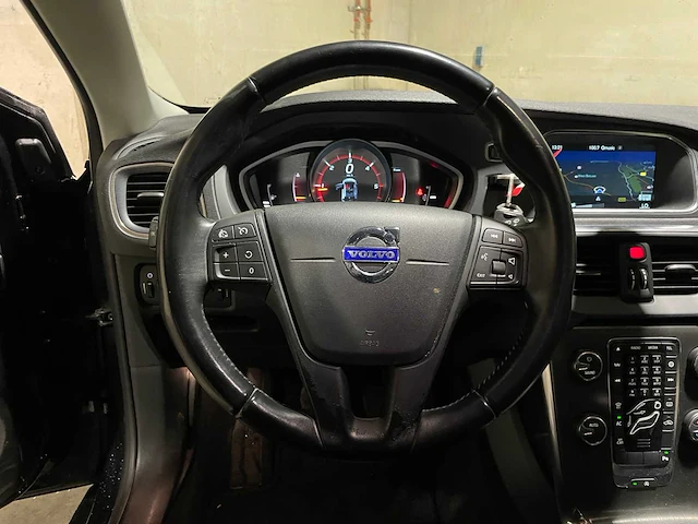 Volvo v40 2.0 d4 kinetic business 190pk 2014, 7-xzp-57 - afbeelding 10 van  39