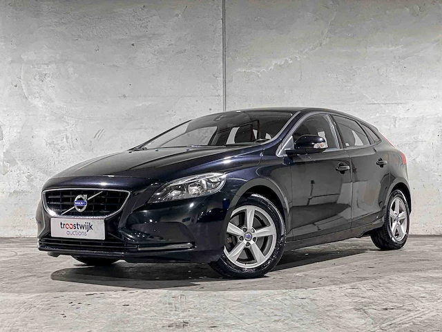 Volvo v40 2.0 d4 kinetic business 190pk 2014, 7-xzp-57 - afbeelding 1 van  39