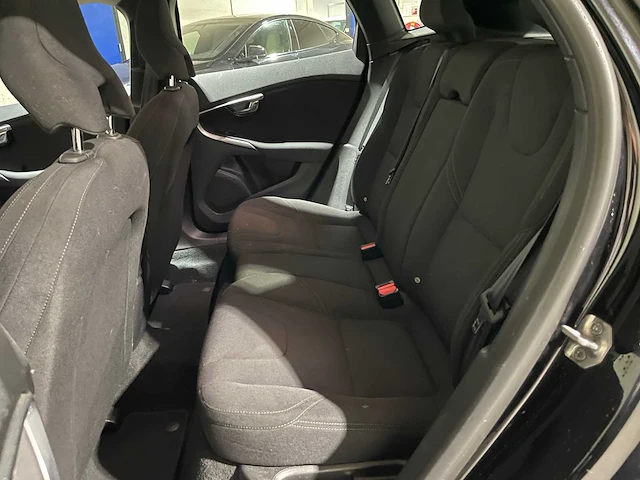 Volvo v40 2.0 d4 kinetic business 190pk 2014, 7-xzp-57 - afbeelding 26 van  39