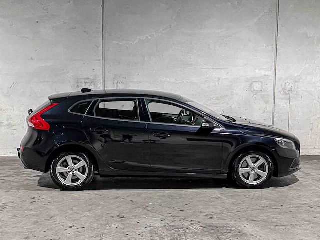 Volvo v40 2.0 d4 kinetic business 190pk 2014, 7-xzp-57 - afbeelding 38 van  39