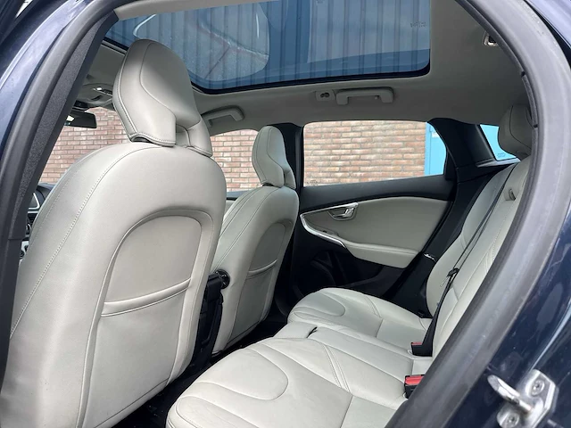 Volvo v40 2.0 d4 ocean race business 2014 | 7-xfg-11 - afbeelding 21 van  35