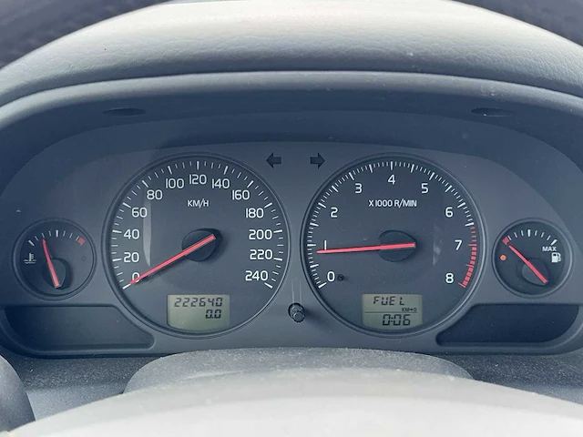 Volvo v40 2.0 dynamic navigator 2003 | 54-lx-js - afbeelding 5 van  20