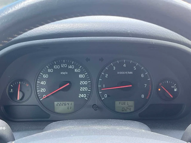 Volvo v40 2.0 dynamic navigator car 2003 | 54-lx-js - afbeelding 4 van  22