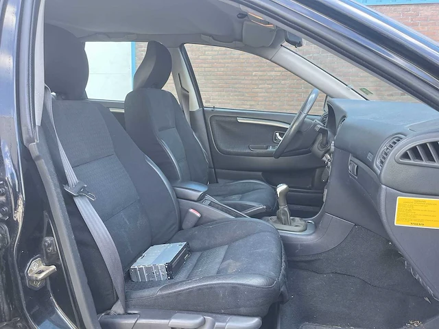 Volvo v40 2.0 dynamic navigator car 2003 | 54-lx-js - afbeelding 13 van  22