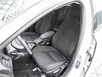 Volvo v40 2.0 t2 2016 navigatiesysteem parkeersensoren climate control cruise control 16"inch - afbeelding 4 van  32