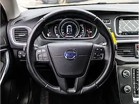 Volvo v40 2.0 t2 2016 navigatiesysteem parkeersensoren climate control cruise control 16"inch - afbeelding 8 van  32