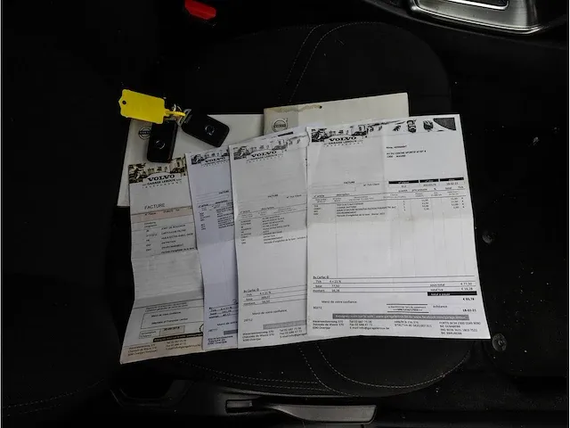 Volvo v40 2.0 t2 2016 navigatiesysteem parkeersensoren climate control cruise control 16"inch - afbeelding 15 van  32