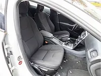 Volvo v40 2.0 t2 2016 navigatiesysteem parkeersensoren climate control cruise control 16"inch - afbeelding 17 van  32