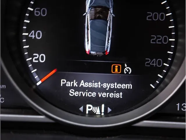 Volvo v40 2.0 t2 2016 navigatiesysteem parkeersensoren climate control cruise control 16"inch - afbeelding 20 van  32