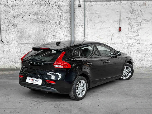 Volvo v40 2.0 t2 nordic+ 122pk 2017, pt-562-s - afbeelding 2 van  41