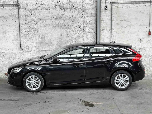 Volvo v40 2.0 t2 nordic+ 122pk 2017, pt-562-s - afbeelding 8 van  41