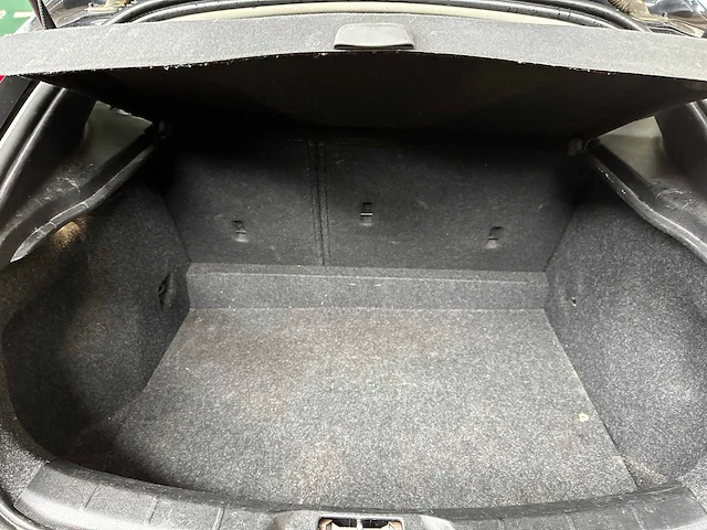 Volvo v40 2.0 t2 nordic+ 122pk 2017, pt-562-s - afbeelding 33 van  41