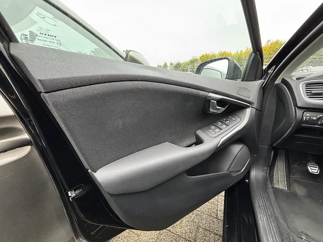 Volvo v40, 2016 - afbeelding 18 van  20