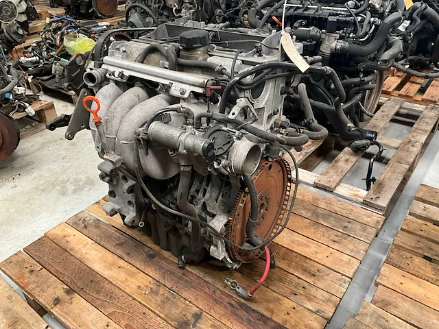 Volvo v40 2.0l 16v b4204s motor - afbeelding 1 van  8