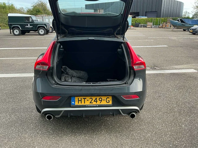 Volvo v40 personenauto (ht-249-g) - afbeelding 15 van  35