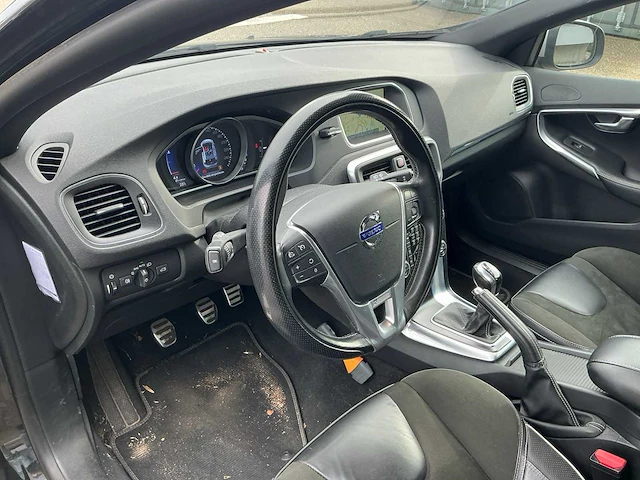 Volvo v40 personenauto (ht-249-g) - afbeelding 34 van  35