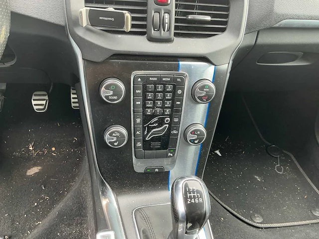 Volvo v40 personenauto (ht-264-g) - afbeelding 3 van  32