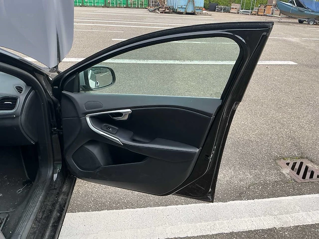 Volvo v40 personenauto (ht-264-g) - afbeelding 7 van  32