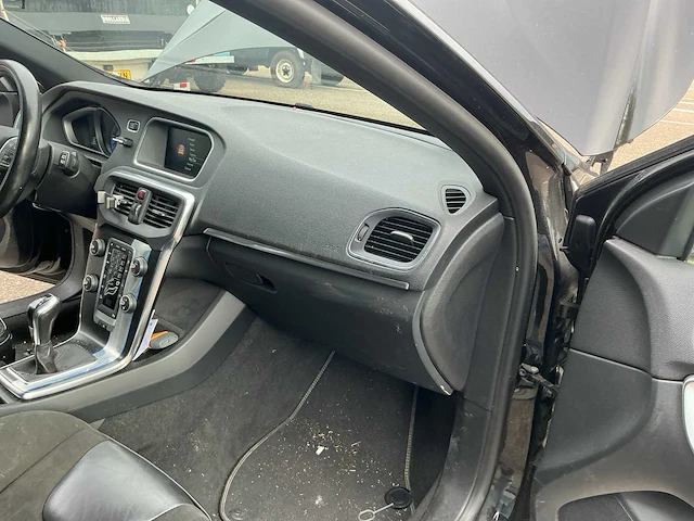 Volvo v40 personenauto (ht-264-g) - afbeelding 8 van  32