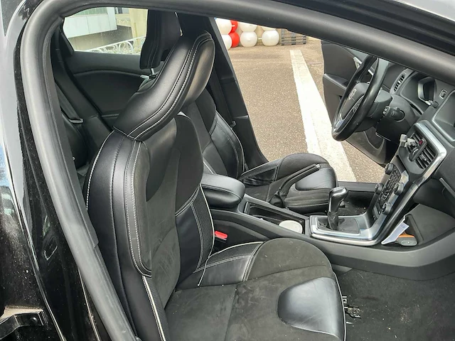 Volvo v40 personenauto (ht-264-g) - afbeelding 10 van  32