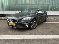 Volvo v40 personenauto (ht-264-g)
