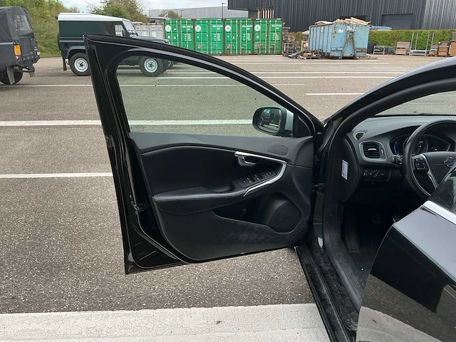 Volvo v40 personenauto (ht-264-g) - afbeelding 29 van  32