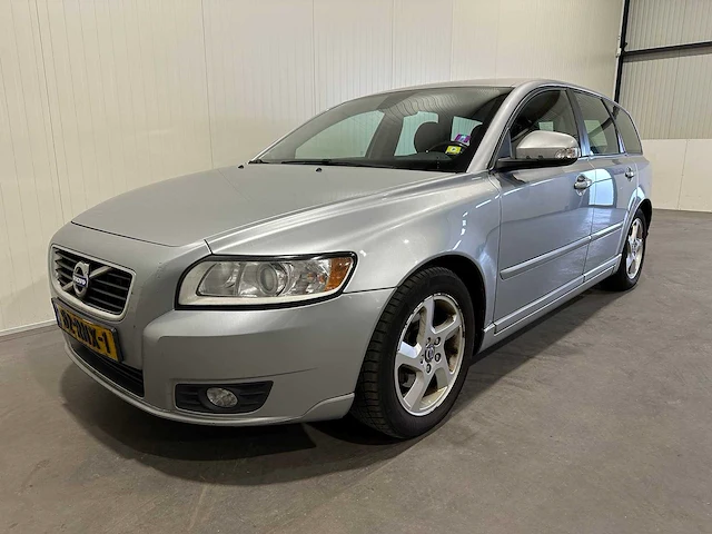 Volvo v50 1.6 d2 s/s bns proed 82-rnx-1 - afbeelding 1 van  18