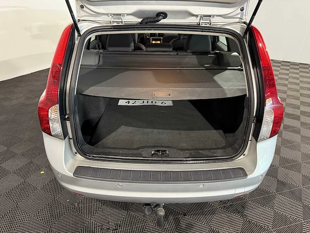 Volvo v50 1.6d drive, 42-jtd-6 - afbeelding 8 van  13