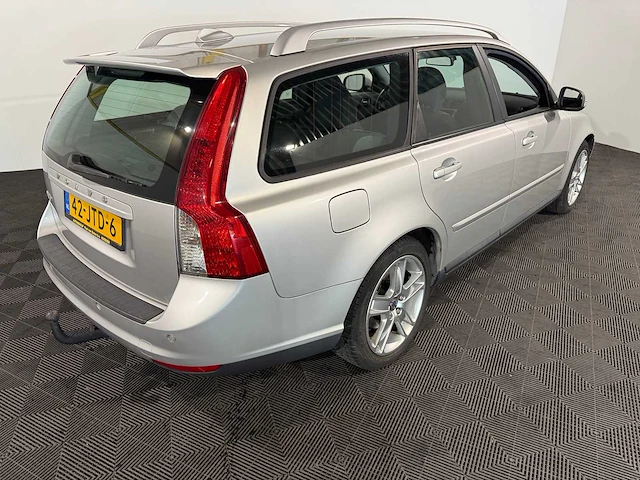 Volvo v50 1.6d drive, 42-jtd-6 - afbeelding 9 van  13