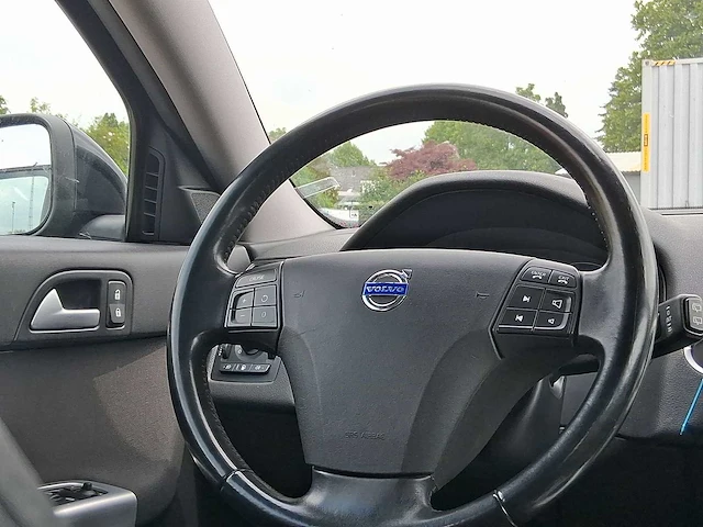 Volvo v50 2.0 sport 2010 | 73-ltz-5 i - afbeelding 9 van  31