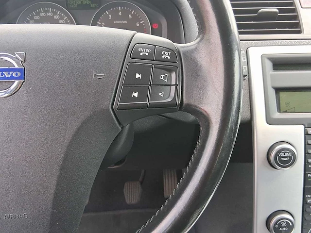 Volvo v50 2.0 sport 2010 | 73-ltz-5 i - afbeelding 13 van  31