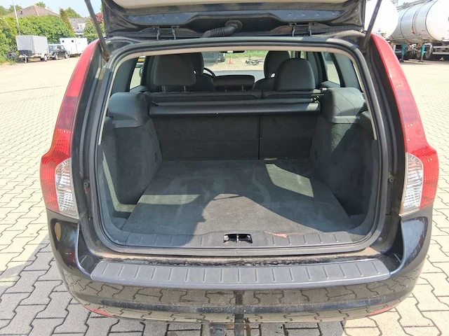 Volvo v50 2.0 sport 2010 | 73-ltz-5 i - afbeelding 17 van  31