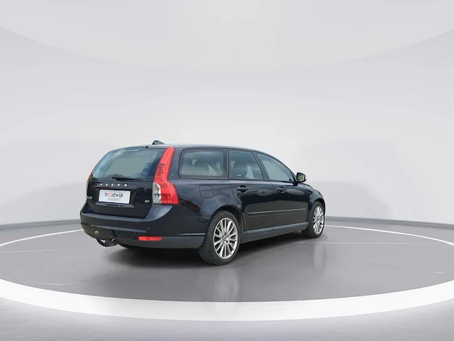 Volvo v50 2.0 sport 2010 | 73-ltz-5 i - afbeelding 30 van  31