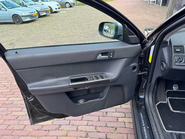 Volvo v50 2.0d r-design leder clima momentum 9-sbt-71 - afbeelding 14 van  22